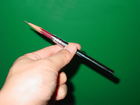 デッサンでの鉛筆の削り方 鉛筆デッサンの描画材
